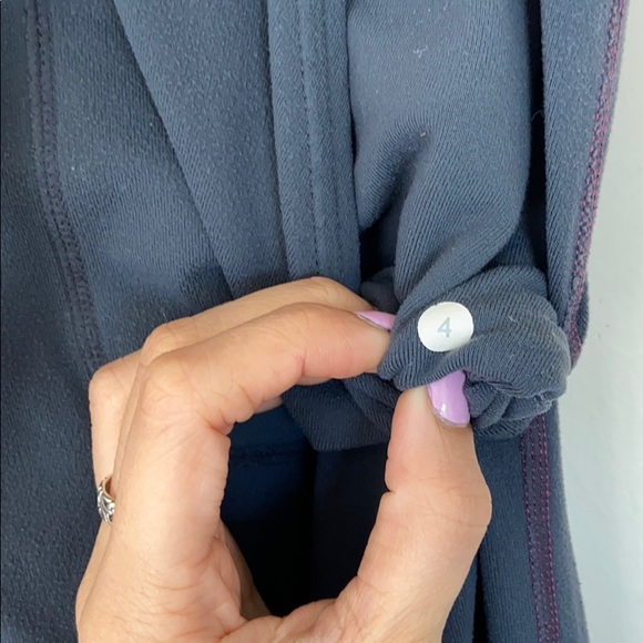 LULULEMON Still Gray Workout Pants Sz 4 - Picture 4 of 6